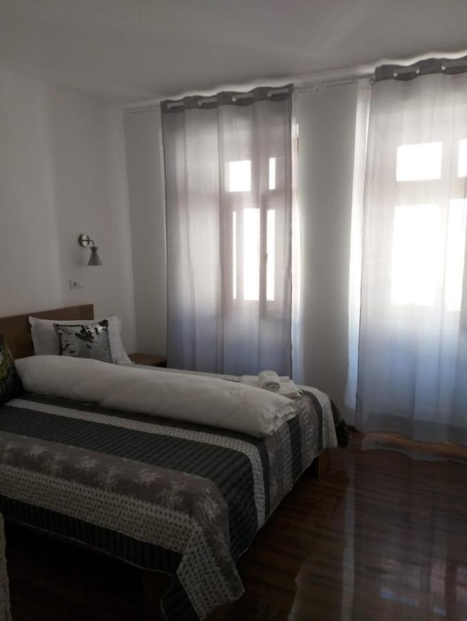 Sara House Lägenhet Bistriţa Exteriör bild