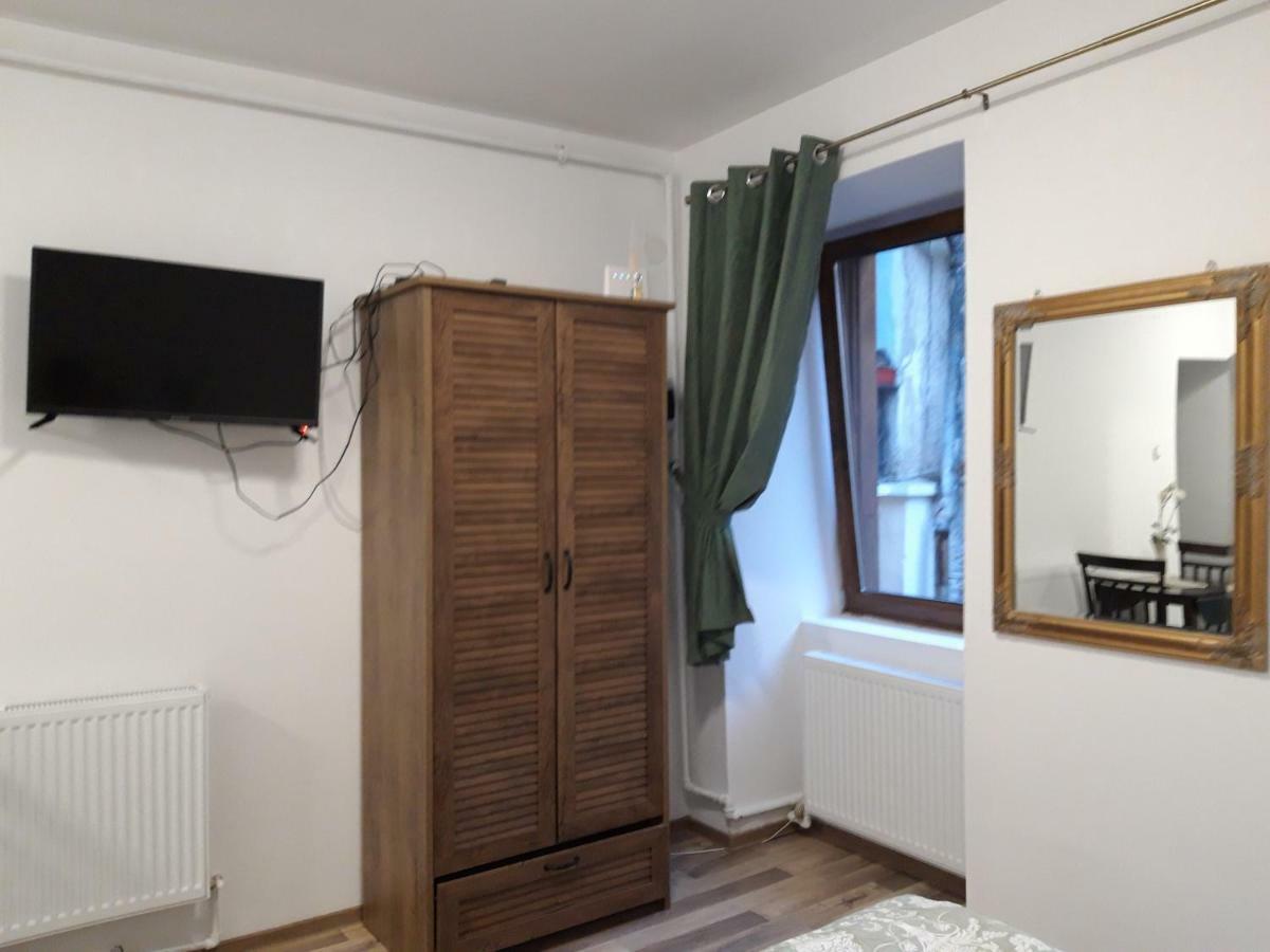 Sara House Lägenhet Bistriţa Exteriör bild